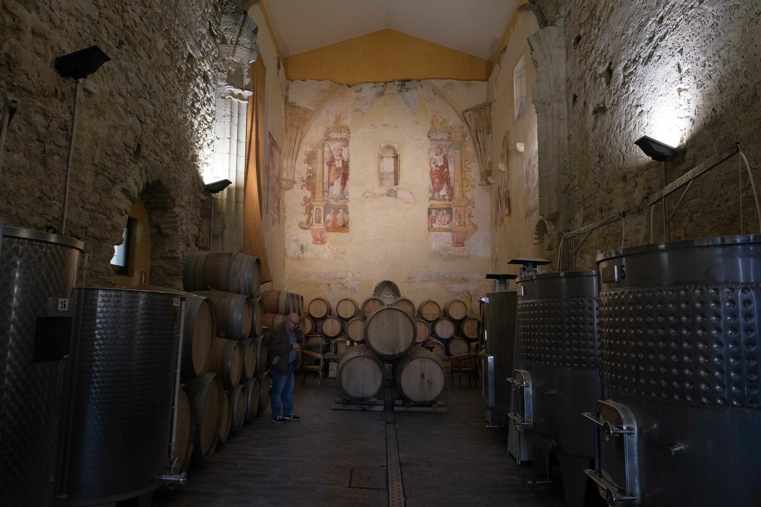 Interior de la bodega Descalzos Viejos.